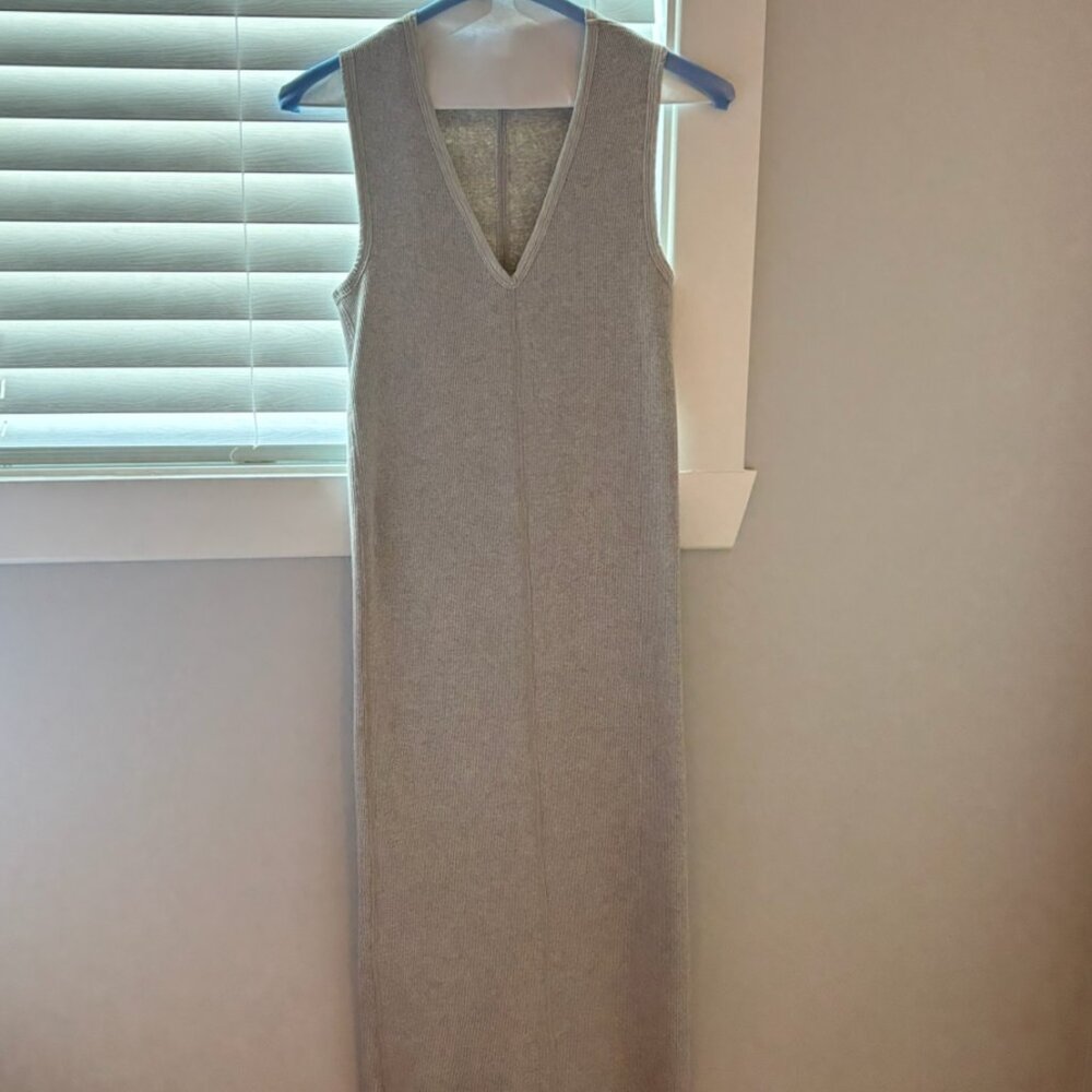 Ribbed dress